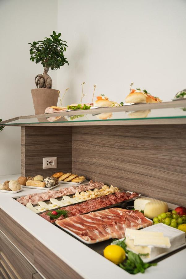 Nido Suite & Apartments 체제나티코 외부 사진